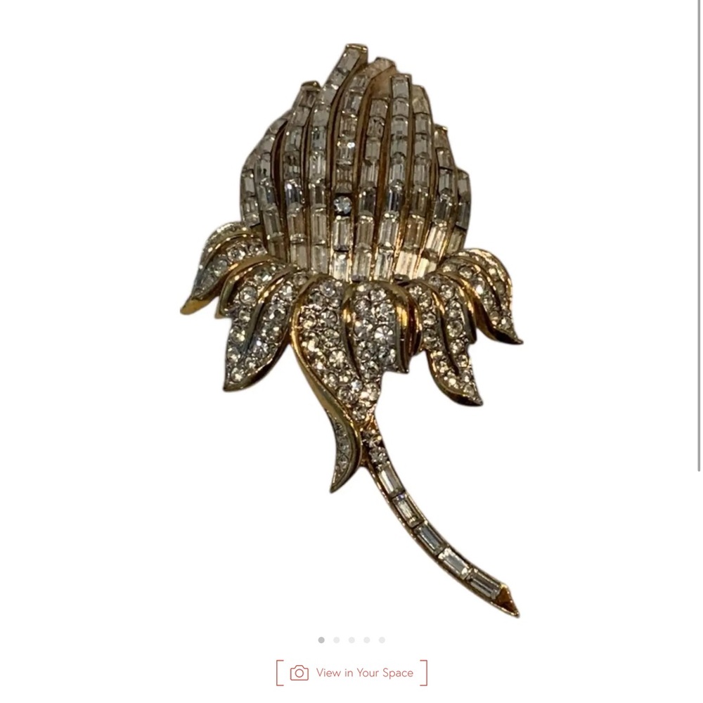 Elegant Gold and Silver Floral Brooch